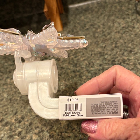 White Barn Silver and Blue Star Iredescent Plugin with a 24 hour light - Picture 3 of 6